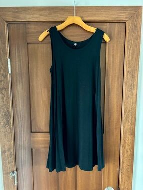 Classic Black Sleeveless Swing Dress